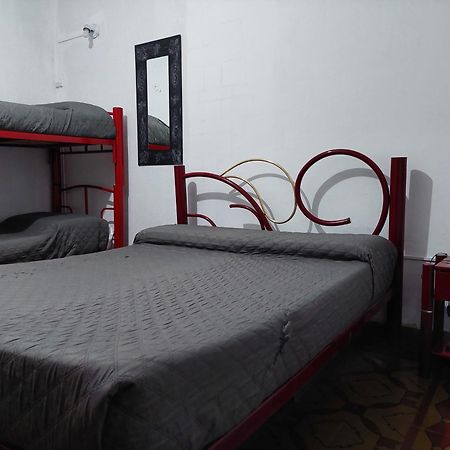 Hostal La Pachamama Salta Esterno foto