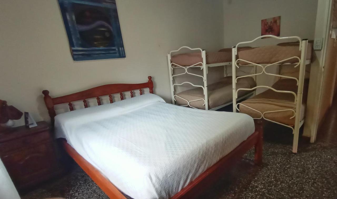 Hostal La Pachamama Salta Esterno foto